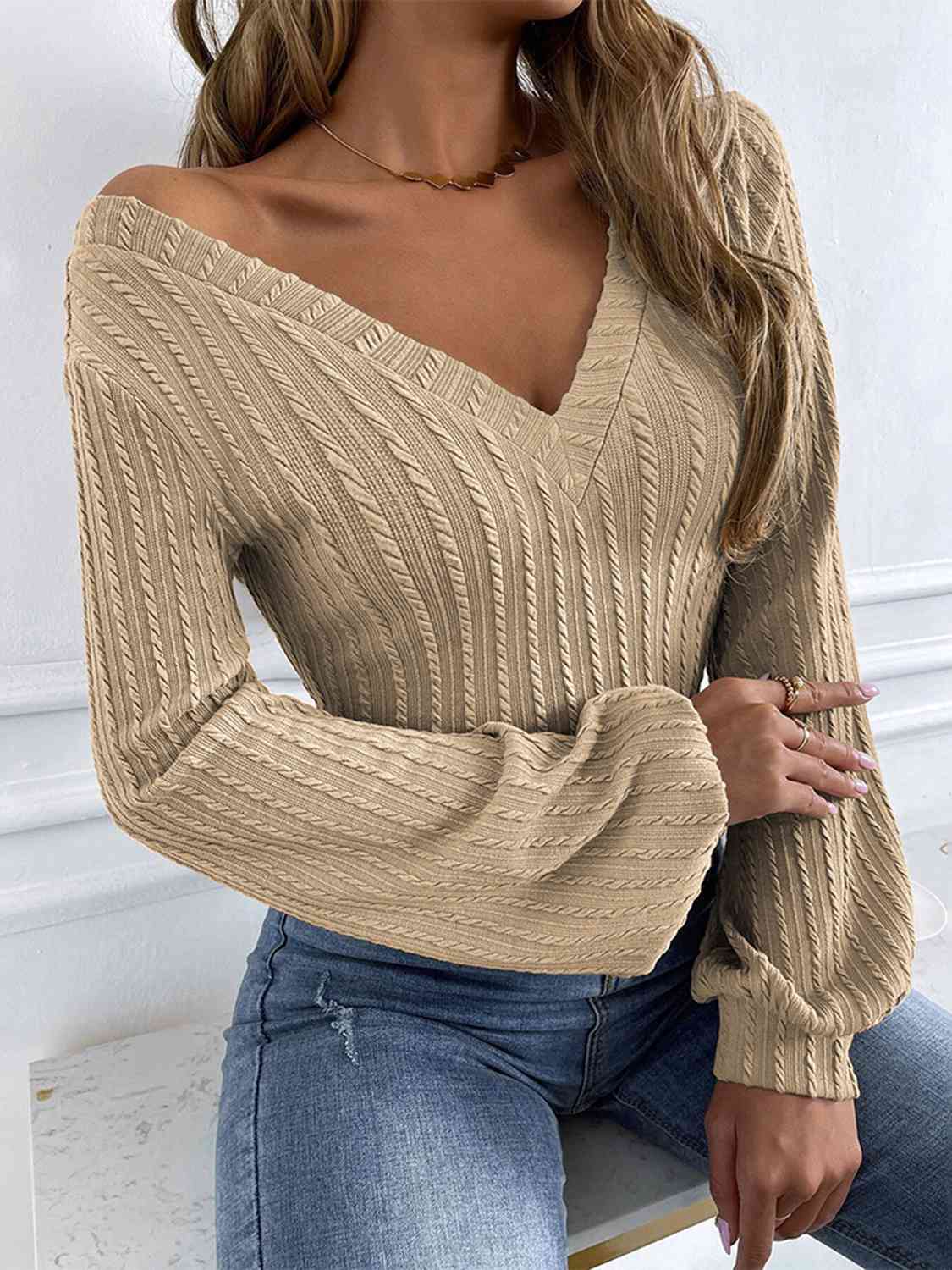 Elise Ribbed V-Neck Lantern Sleeve Top