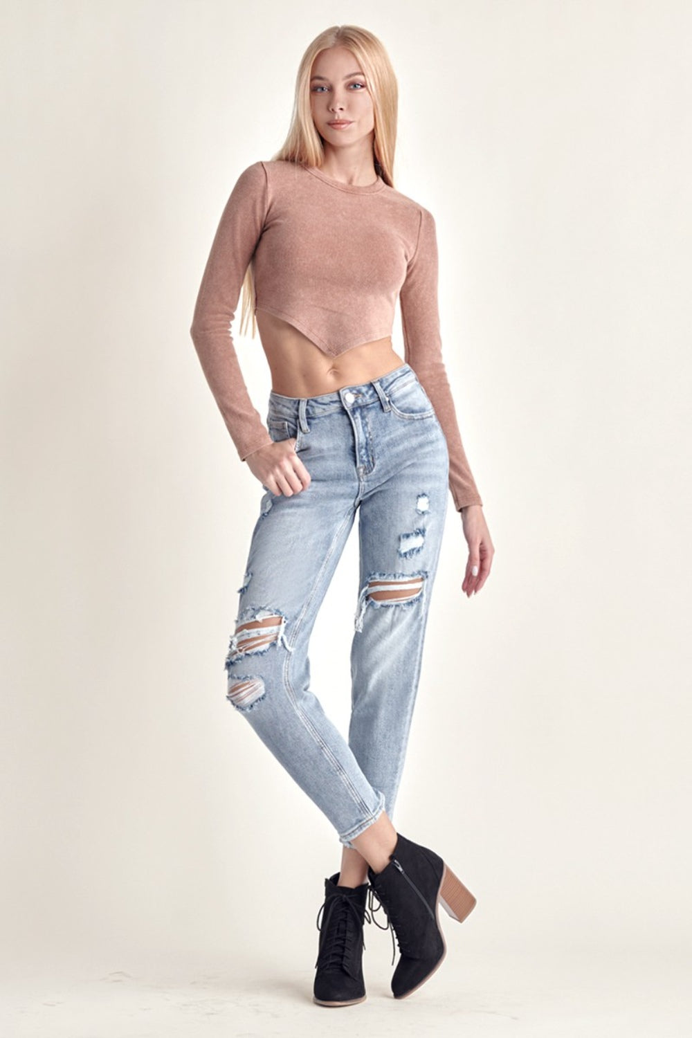 Distressed Slim Cropped Jeans