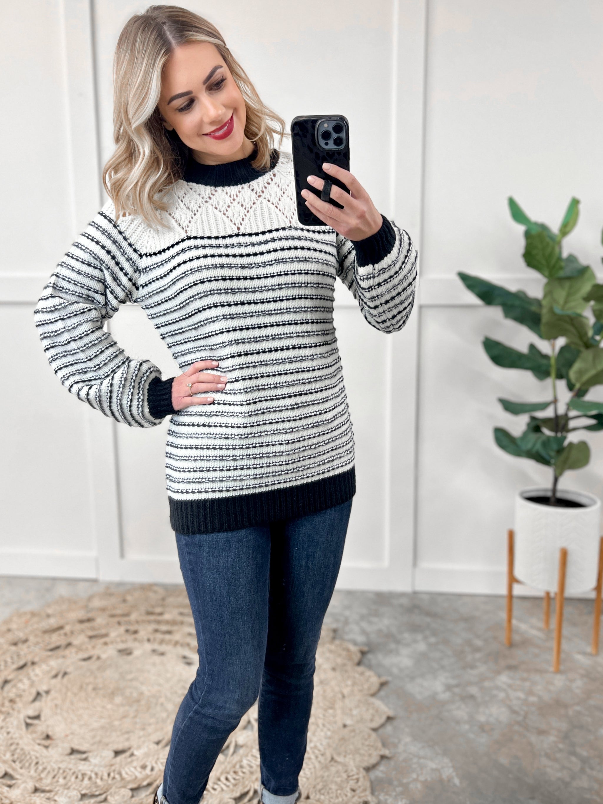 Soft Knit Sweater In Black & White With Silver Thread