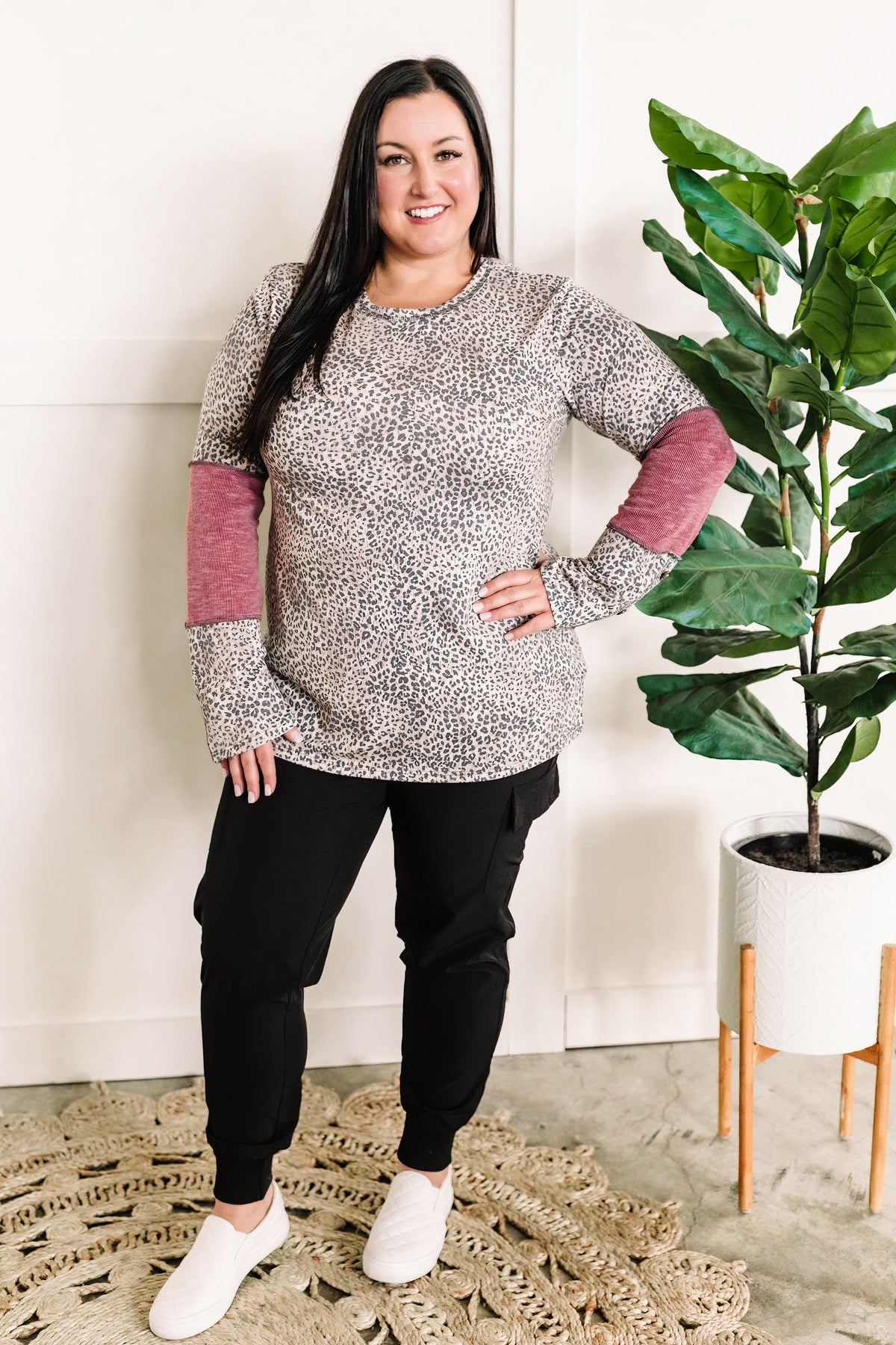 Button Sleeve Top In Burgundy & Leopard