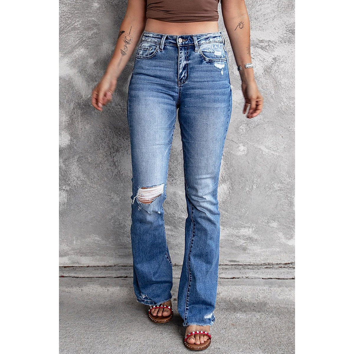 Distressed Flared Jeans with Pockets