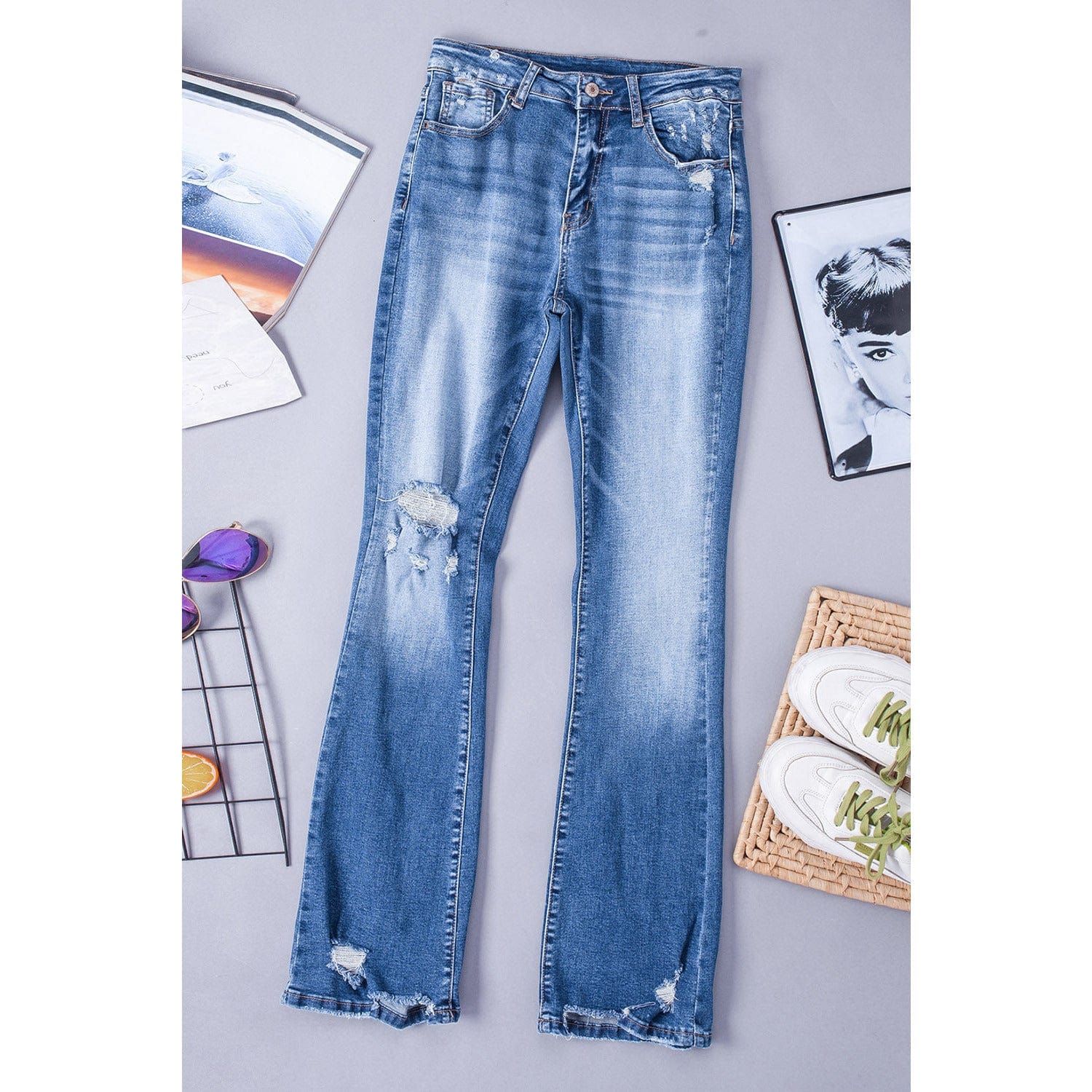 Distressed Flared Jeans with Pockets